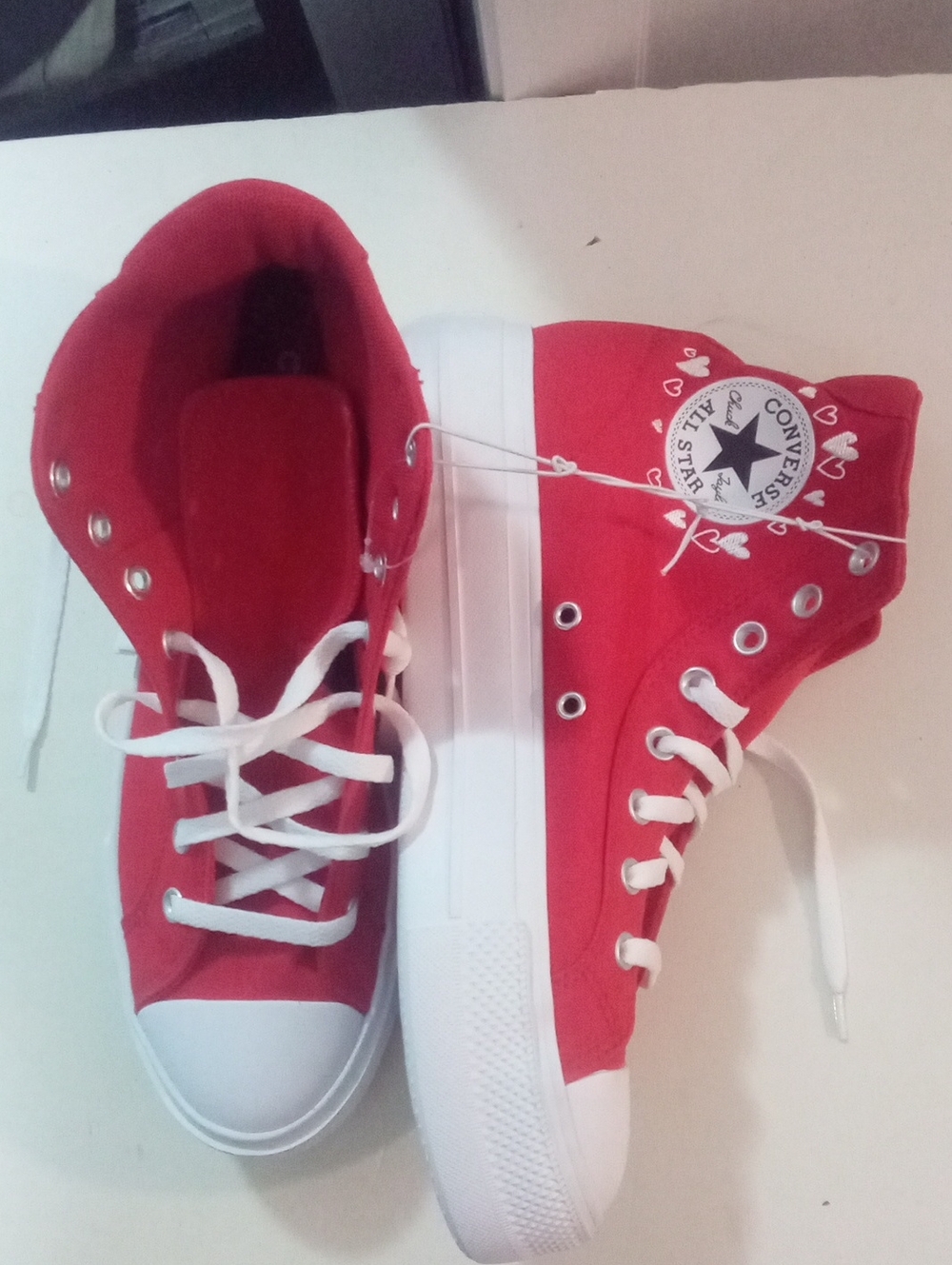 Converse Red High-Top Sneakers with White Heart Accents NWT $75 - Picture 4 of 5